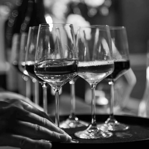 Wine-tray-black-and-Wit Wine-tray-black-and-Wit
